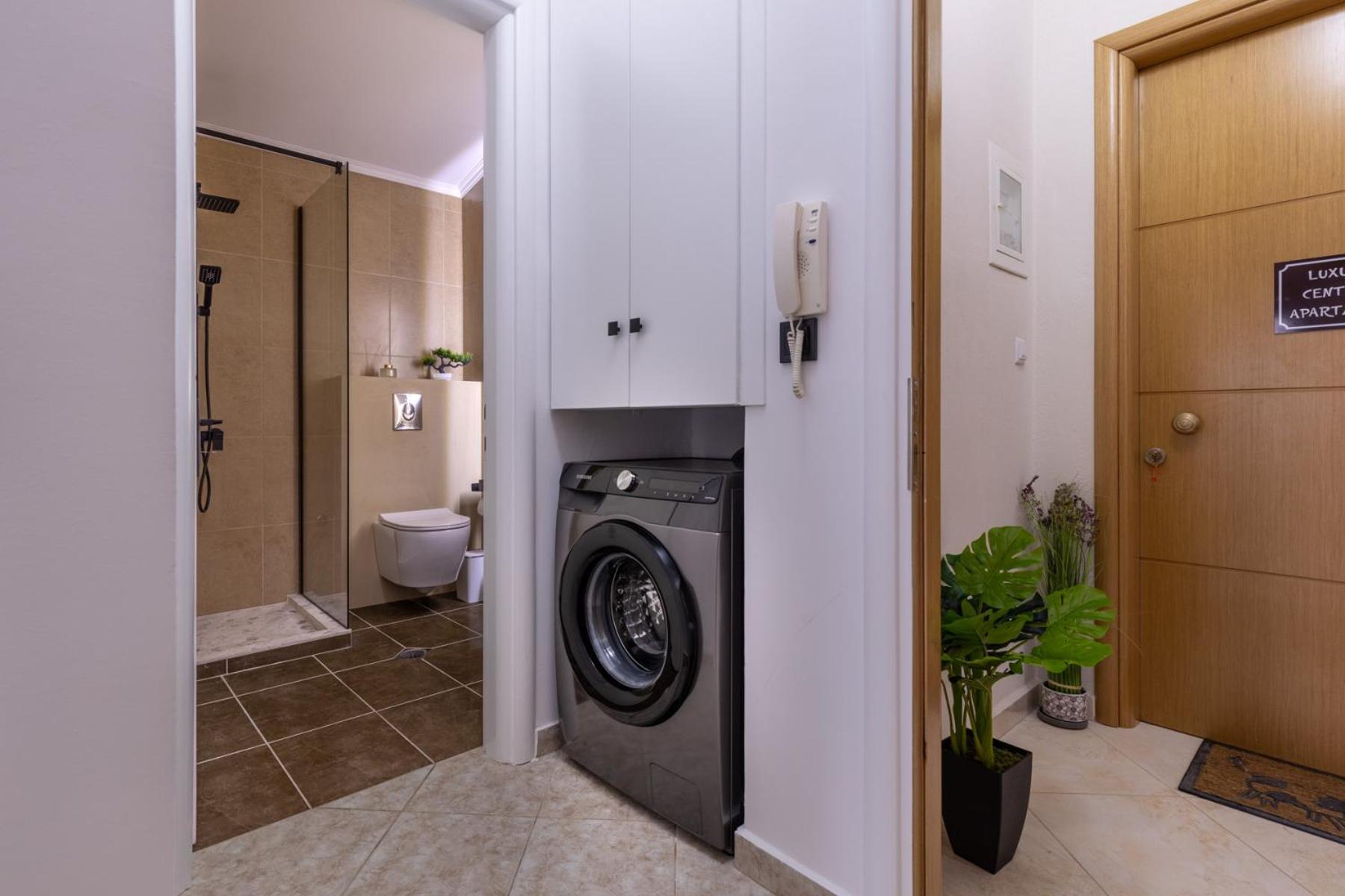 Luxury Central Apartment 2 Ksanti Zewnętrze zdjęcie