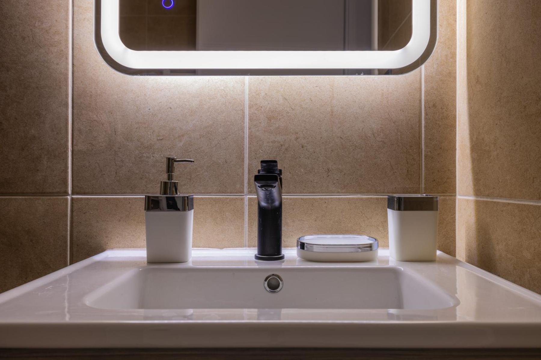 Luxury Central Apartment 2 Ksanti Zewnętrze zdjęcie